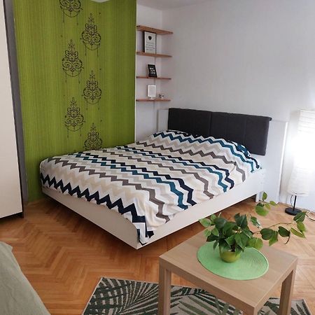Apartment Kiwi Novi Sad Esterno foto